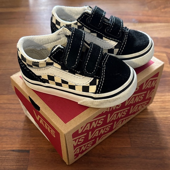 Vans Toddler Shoes with Black and White Checkered Design - Picture 1 of 5